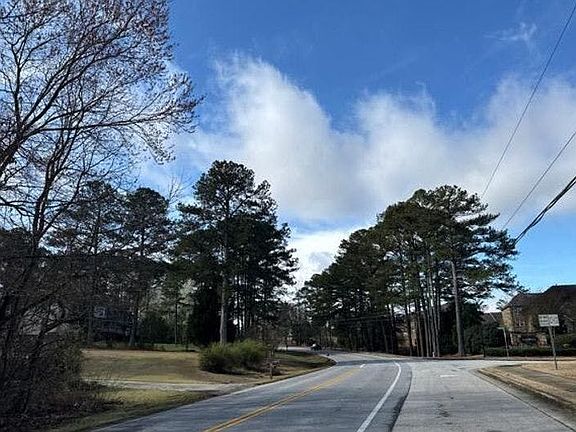 4th image of 1298 Highpoint Rd