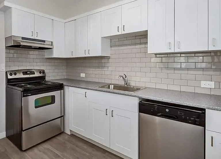 2416 14th St SW — Photo 7