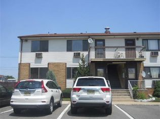1324 Cricket Ln, Woodbridge, NJ 07095