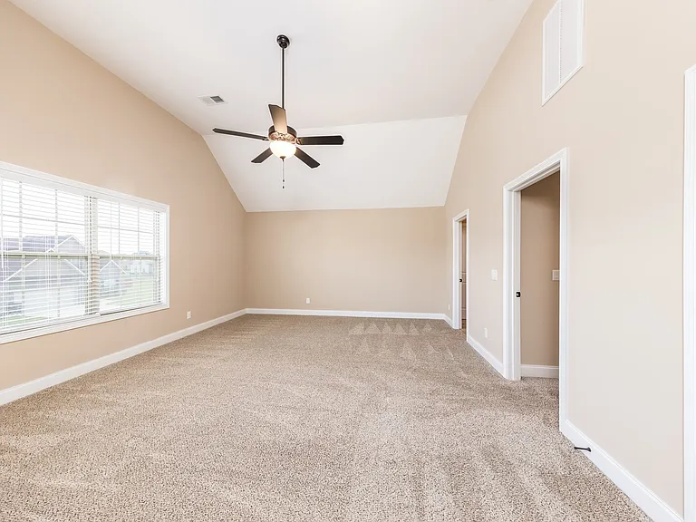 120 Overcrest Ct — Photo 32