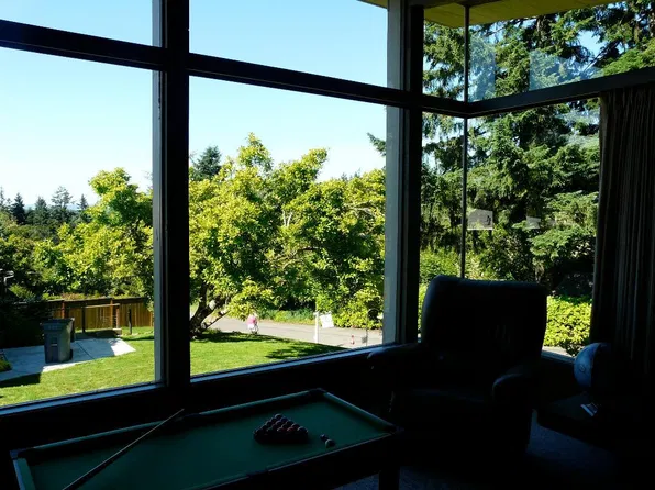 2760 Onyx St, Eugene, OR 97403