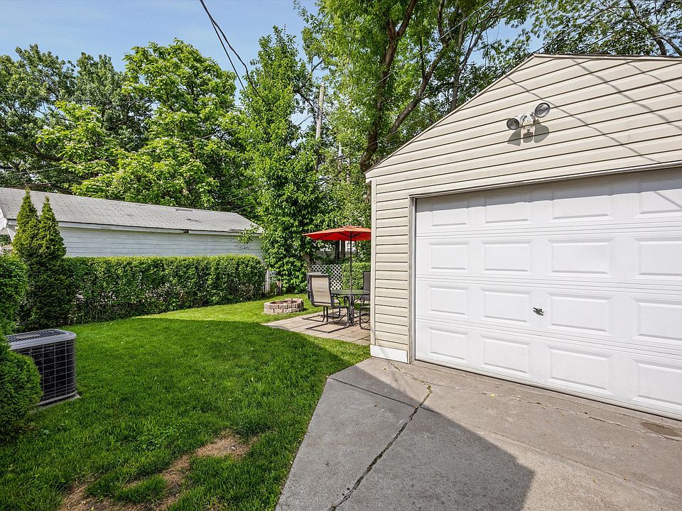23360 Pilgrim Ave, photo 22