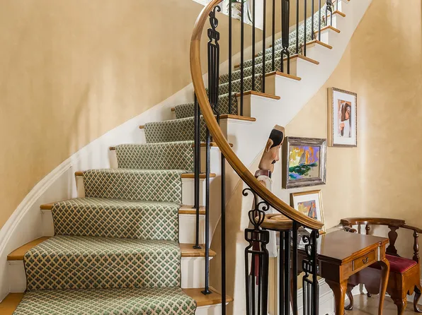 4 Sutton Place image 12 of 19