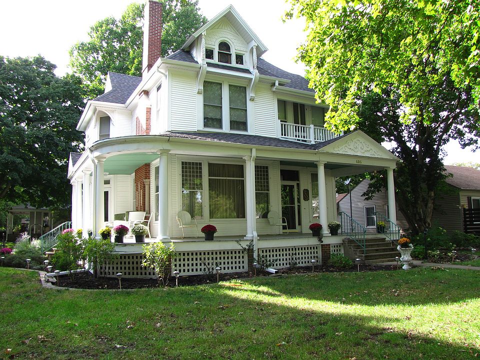 1st image of 606 S Niles Ave