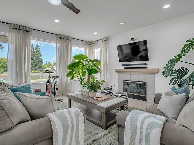 3437 Mesa Verde Cir — Photo 19
