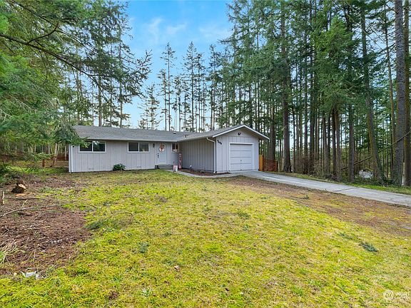 2nd image of 4499 Woodland Circle