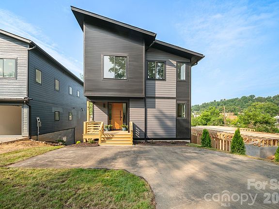 3rd image of 41 Johnson Dr