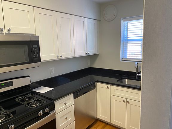 3rd image of 6228 Sunshine Dr #1N