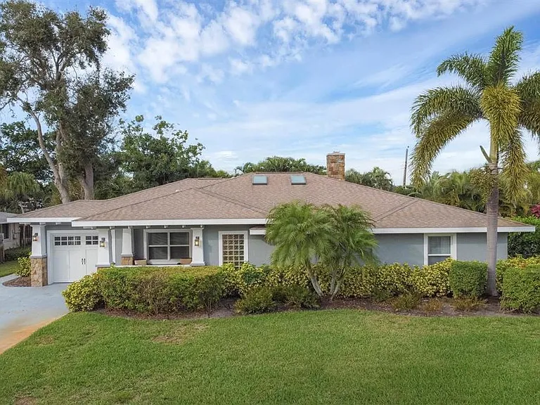416 Sunset Dr — Photo 35
