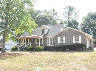 1506 Crestwood Dr, Griffin, GA 30223