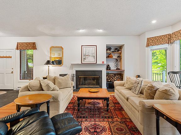 4th image of 4 Trillium Ln