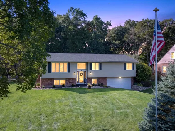 1942 Warren Ave, Jackson, MI 49203