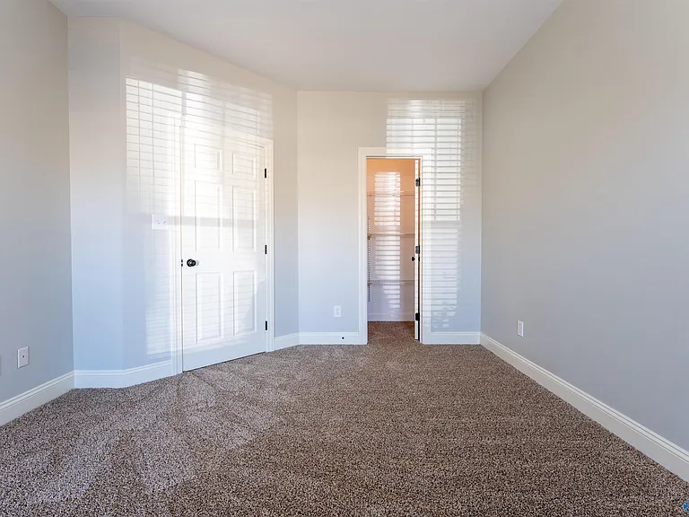 525 W Mossyleaf Dr SW — Photo 5
