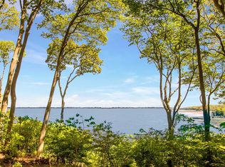 8 Edgewood, Mount Sinai, NY 11766