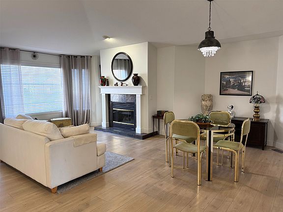 5th image of 2250 Louie Dr Unit 17