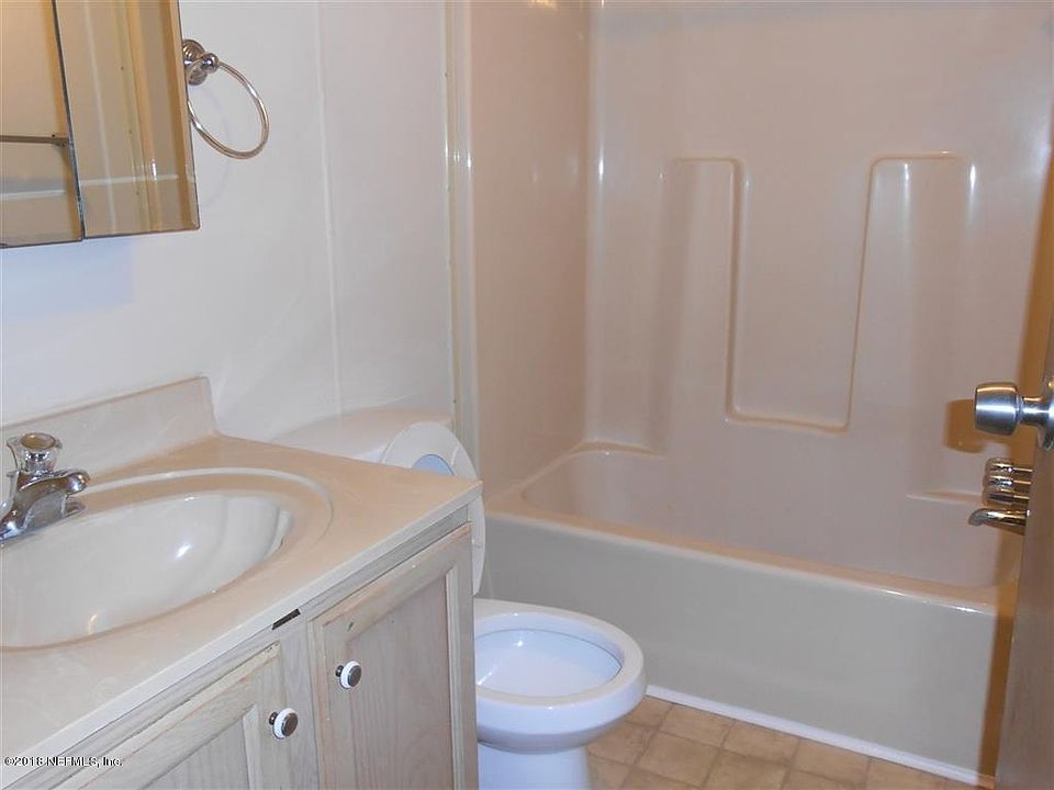 2nd image of 2996 Bradford St