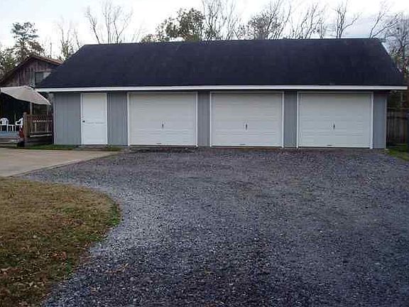 2nd image of 210 N Mayhaw Dr