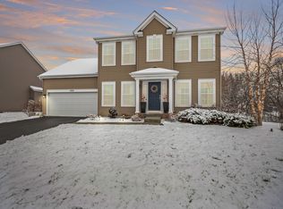 349 Cloverlane Dr, Sycamore, IL 60178