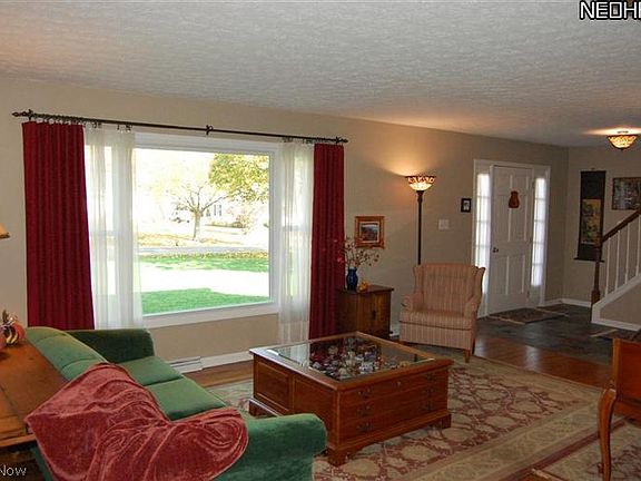 3rd image of 100 Clairhaven Dr