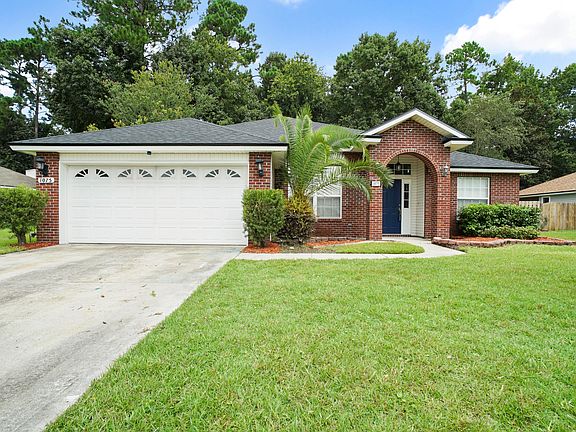 5th image of 1075 Gallant Fox Cir N