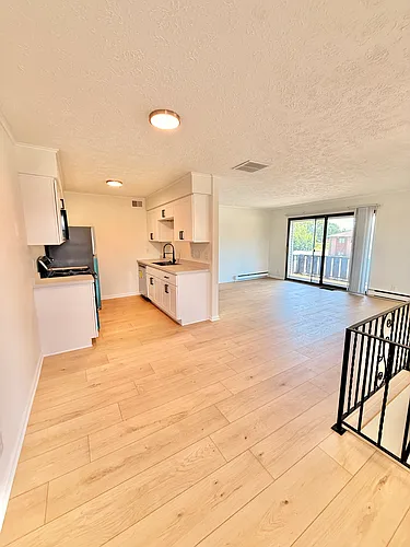 1820 Hudson Ave Photo 1