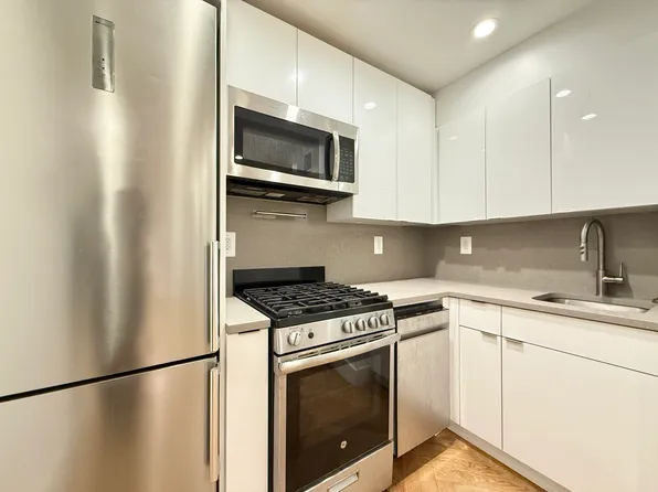 11 Crooke Avenue image 4 of 10