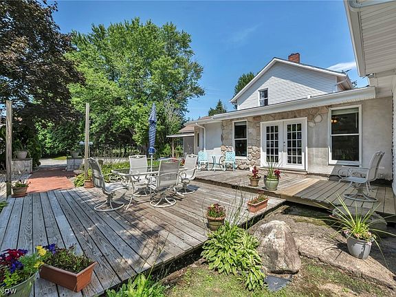 4th image of 2228 Claus Rd