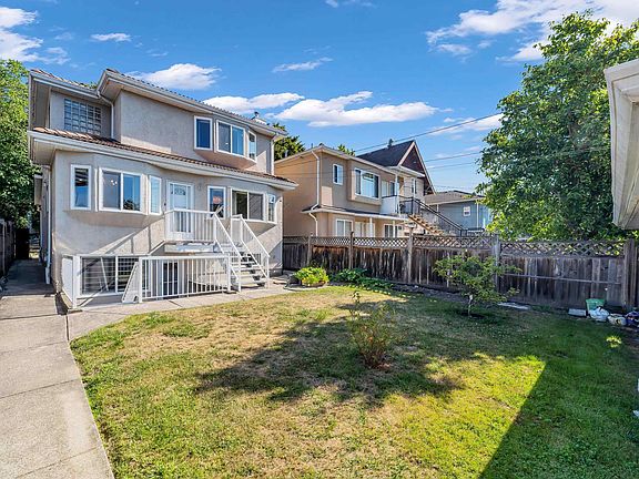 5th image of 2866 E 44th Ave