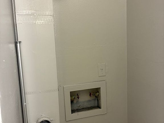 3rd image of 509 Southtrail Dr