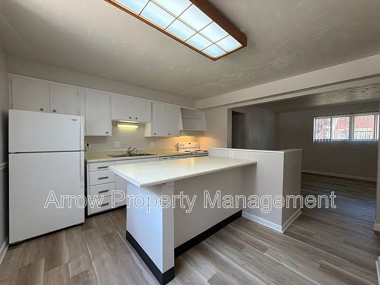1446 S 20th St — Photo 3