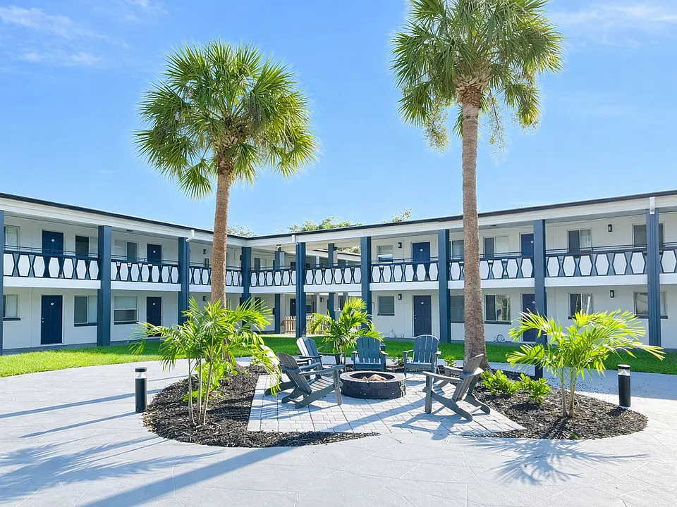 Sabal Palms LLC