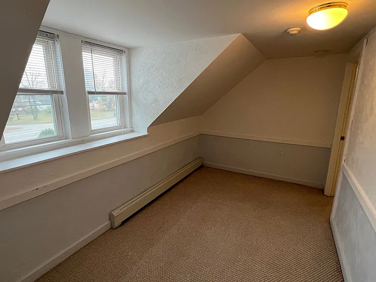 122 Lafayette Rd — Photo 22