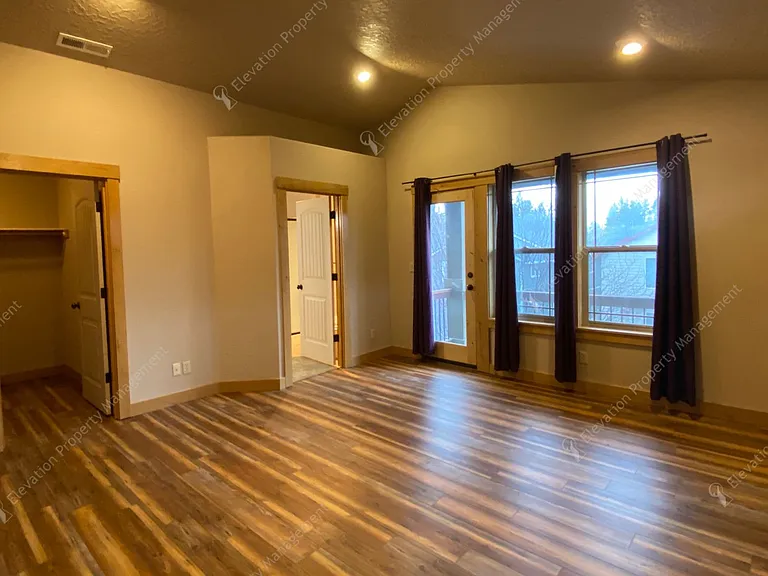 20187 Merriewood Ln — Photo 15
