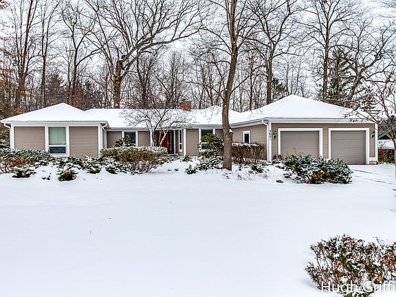 2nd image of 2601 Cascade Springs Dr SE