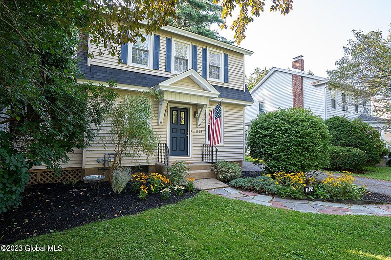 4th image of 1165 Highland Park Road