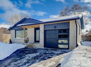 328 The Country Way, Kitchener, ON N2E2T3
