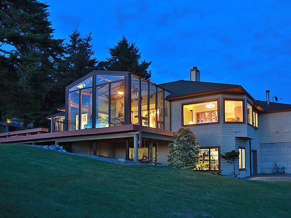 3rd image of 2476 Avalon Ln