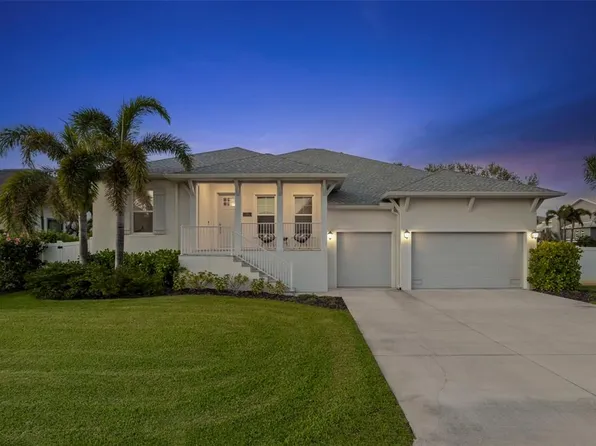 107 8th St E, Tierra Verde, FL 33715