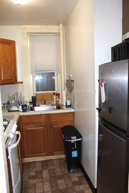 2nd image of 463 Park Dr #F111