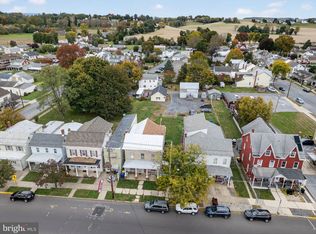 19 W Penn Ave, Robesonia, PA 19551