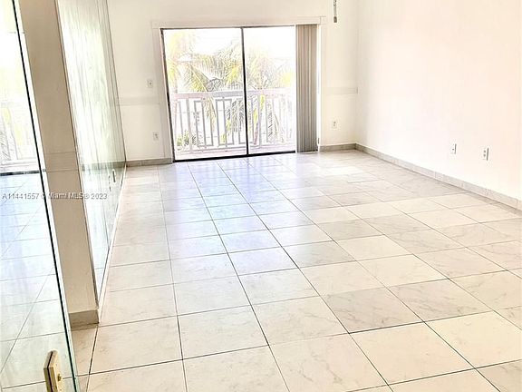 5th image of 1357 Collins Ave APT C2