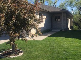 6170 Franciscan Dr, Lincoln, NE 68526