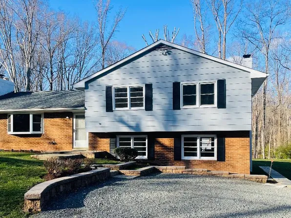 7016 Harvey Rd, Manassas, VA 20112