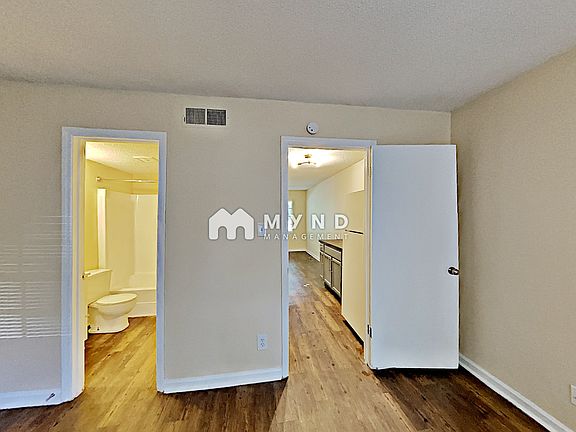 5th image of 1901 Morehead Ave APT 9