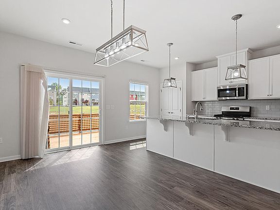 2nd image of 513 Citrus Petal Rd