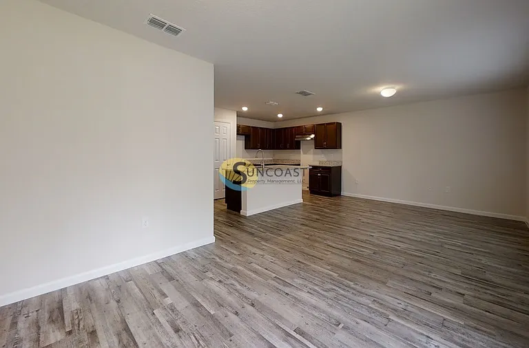 61 Plain View Dr #B — Photo 4