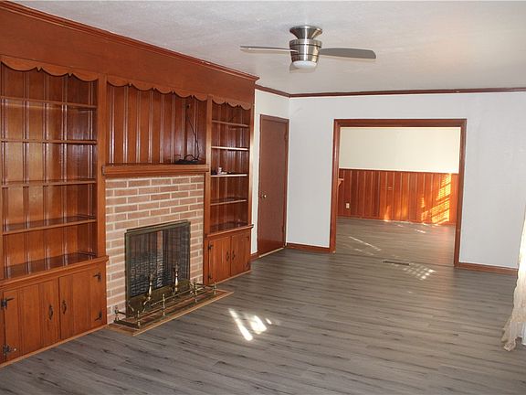 4th image of 1008 W College St
