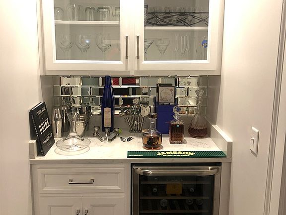 5th image of 244 Woodbridge Cir