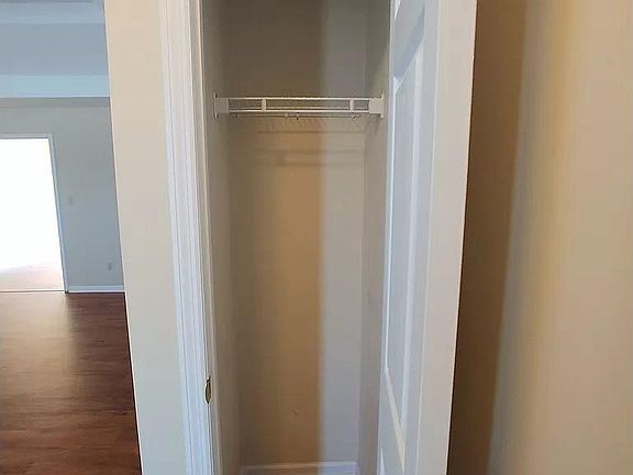 3rd image of 104 Brookfair Ln