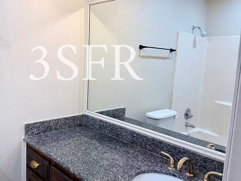 709 Long Ct #709 — Photo 4